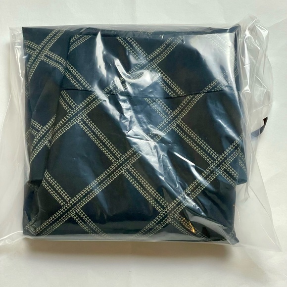 Jessica Black and Gray Geometric Pencil Skirt - Picture 6 of 8